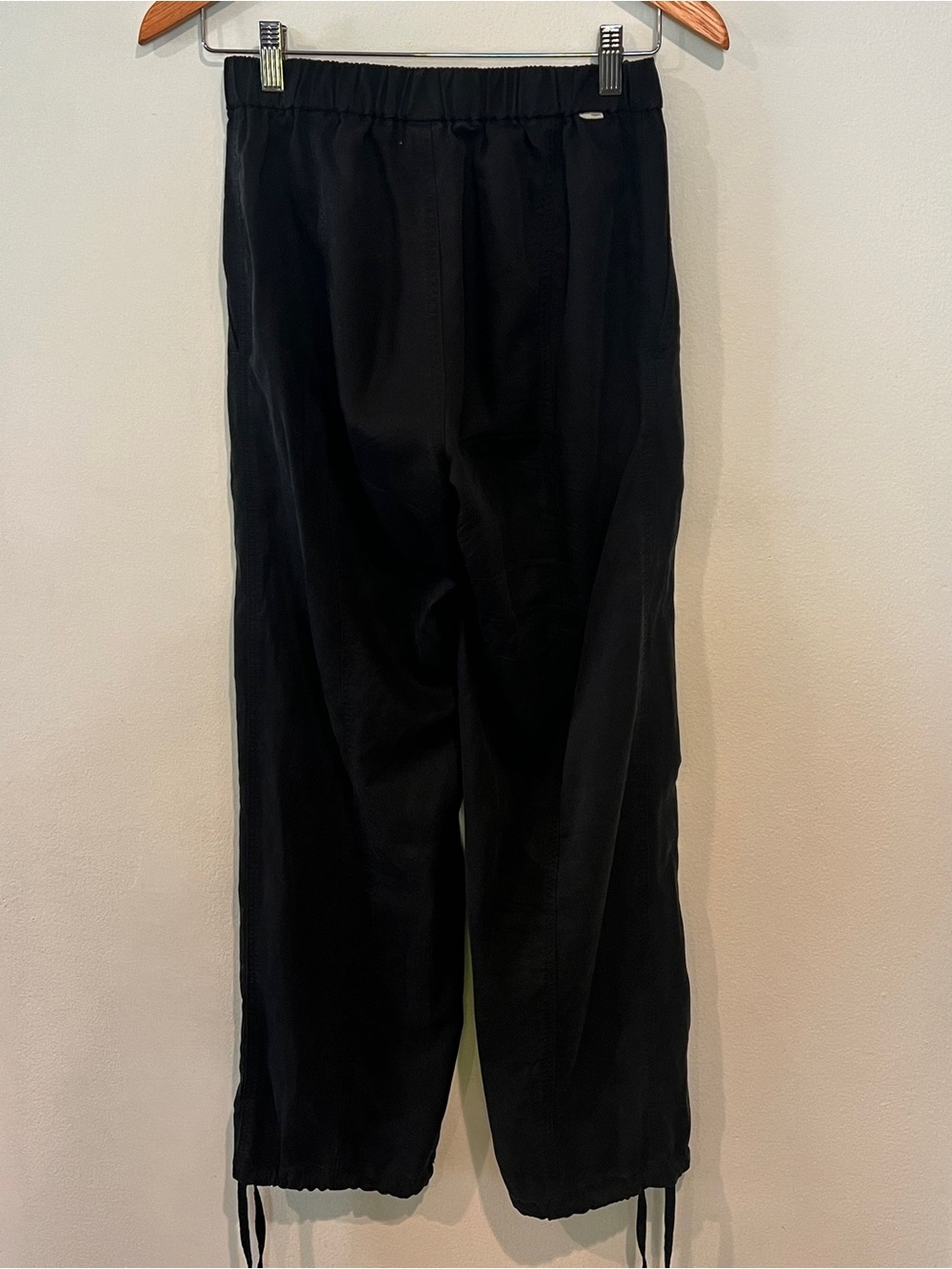 Vuori Women’s Black Balloon Pants